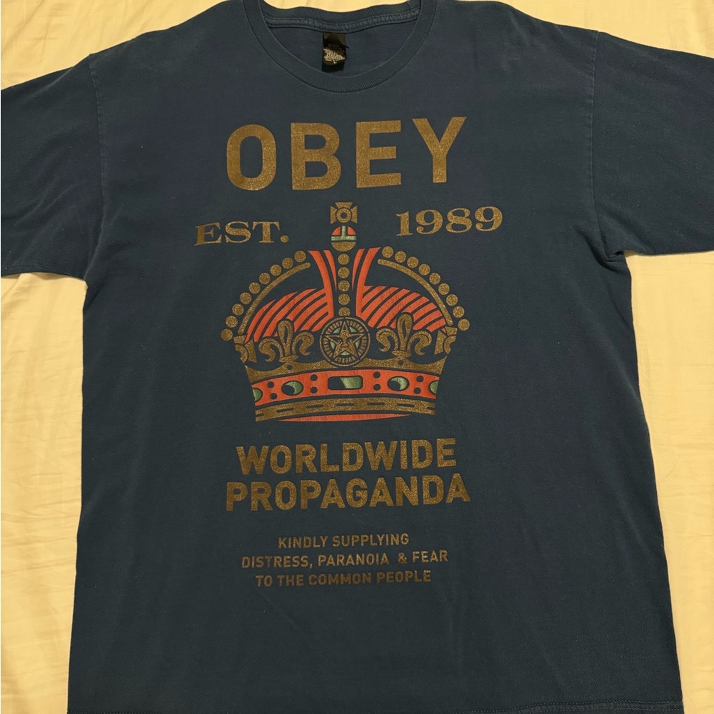 Vintage Men’s OBEY Tshirt
